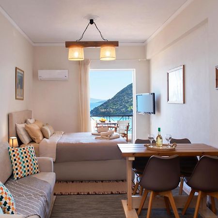 Lovely Studio With Awesome View Толон Екстериор снимка